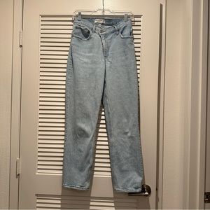 Abercrombie & Fitch The ‘90s Straight Ultra High Rise Jeans